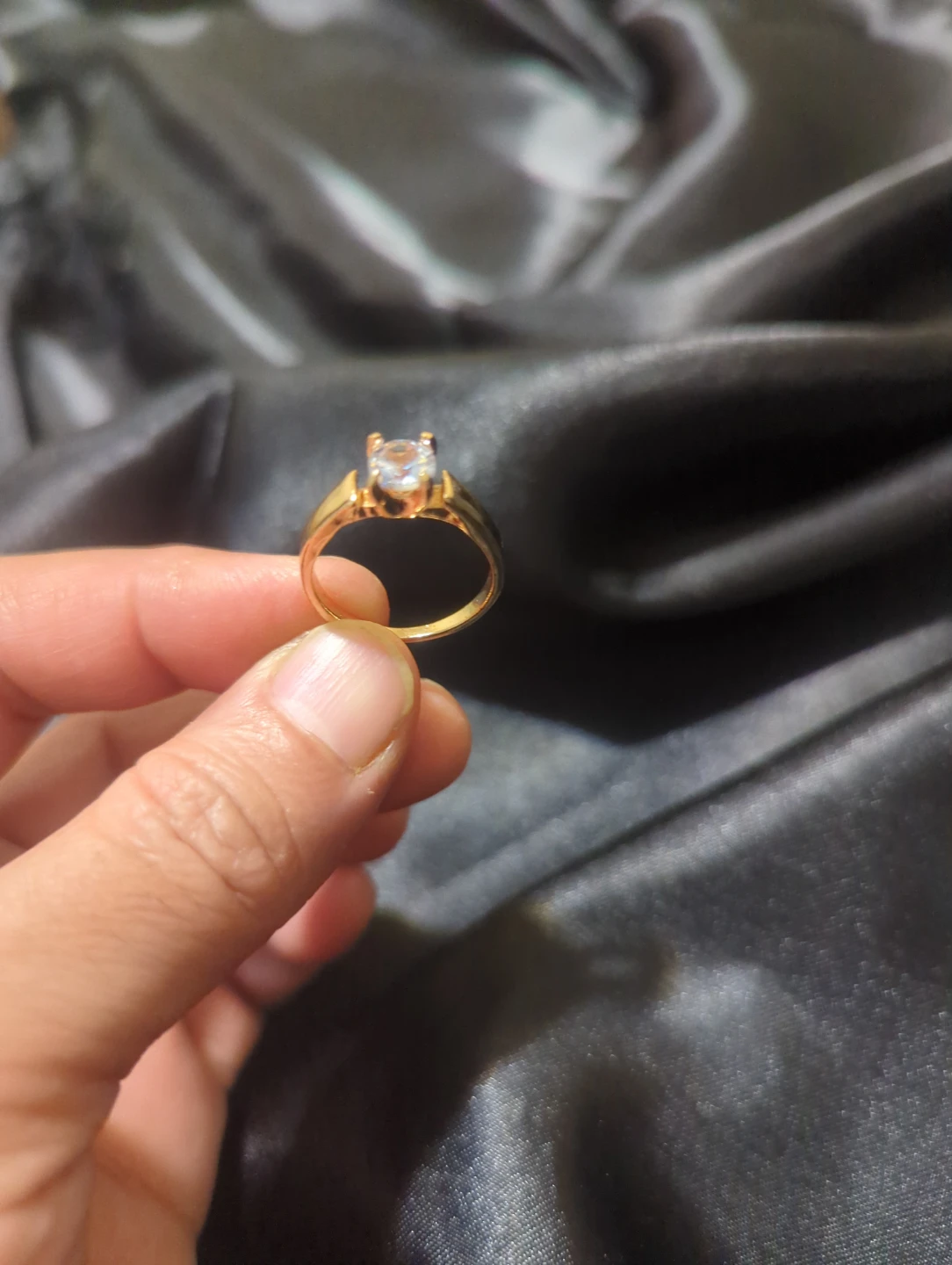 Gold-tone solitaire ring - photo 3