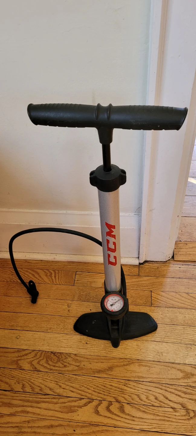 CCM Bicycle Floor Pump with Pressure Gauge - Great Condition - photo 4