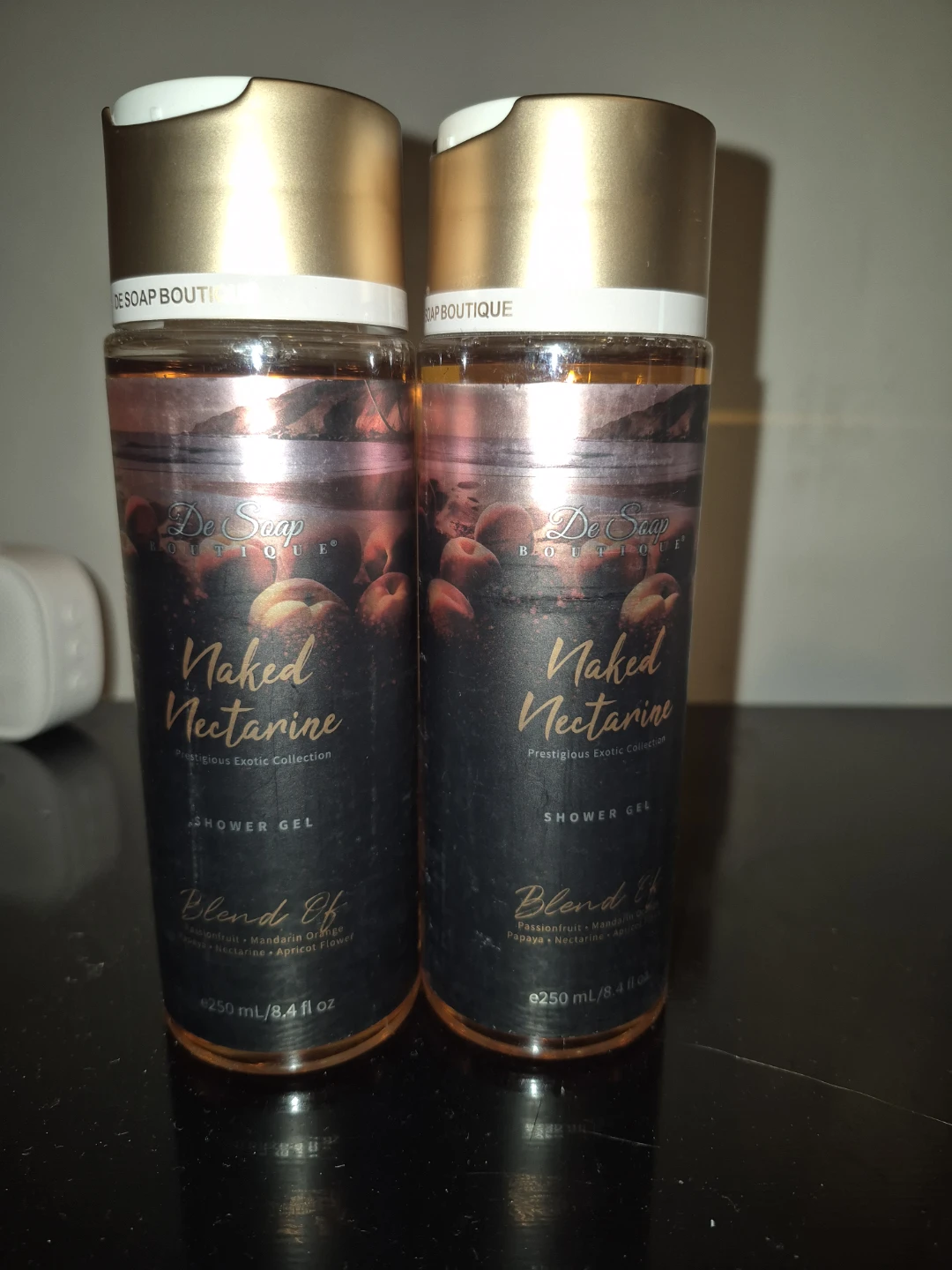 2 De Soap Boutique Naked Nectarine Shower Gels - photo 3