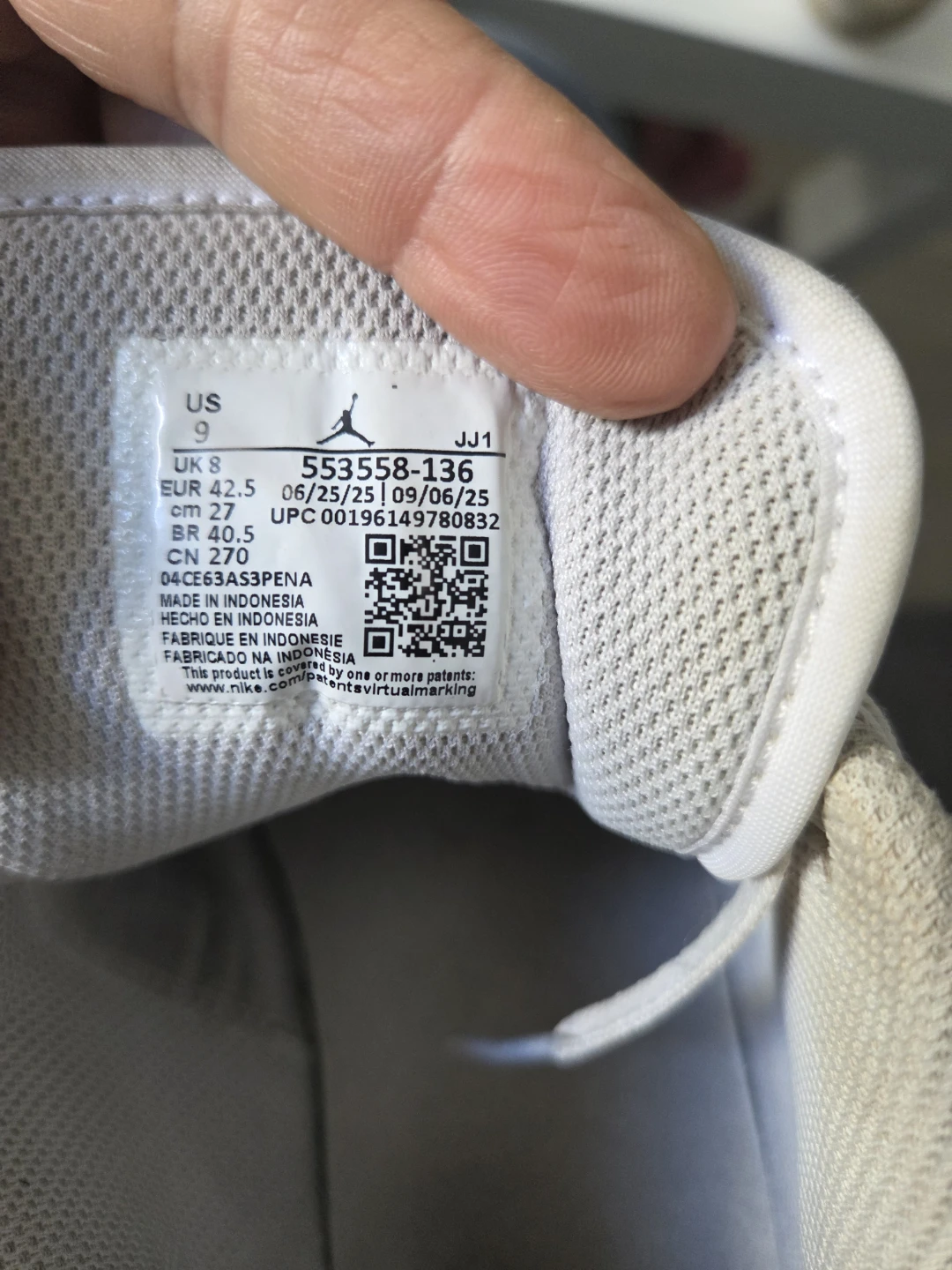 Nike Air Jordan 1 Mid White Size 9 - photo 4