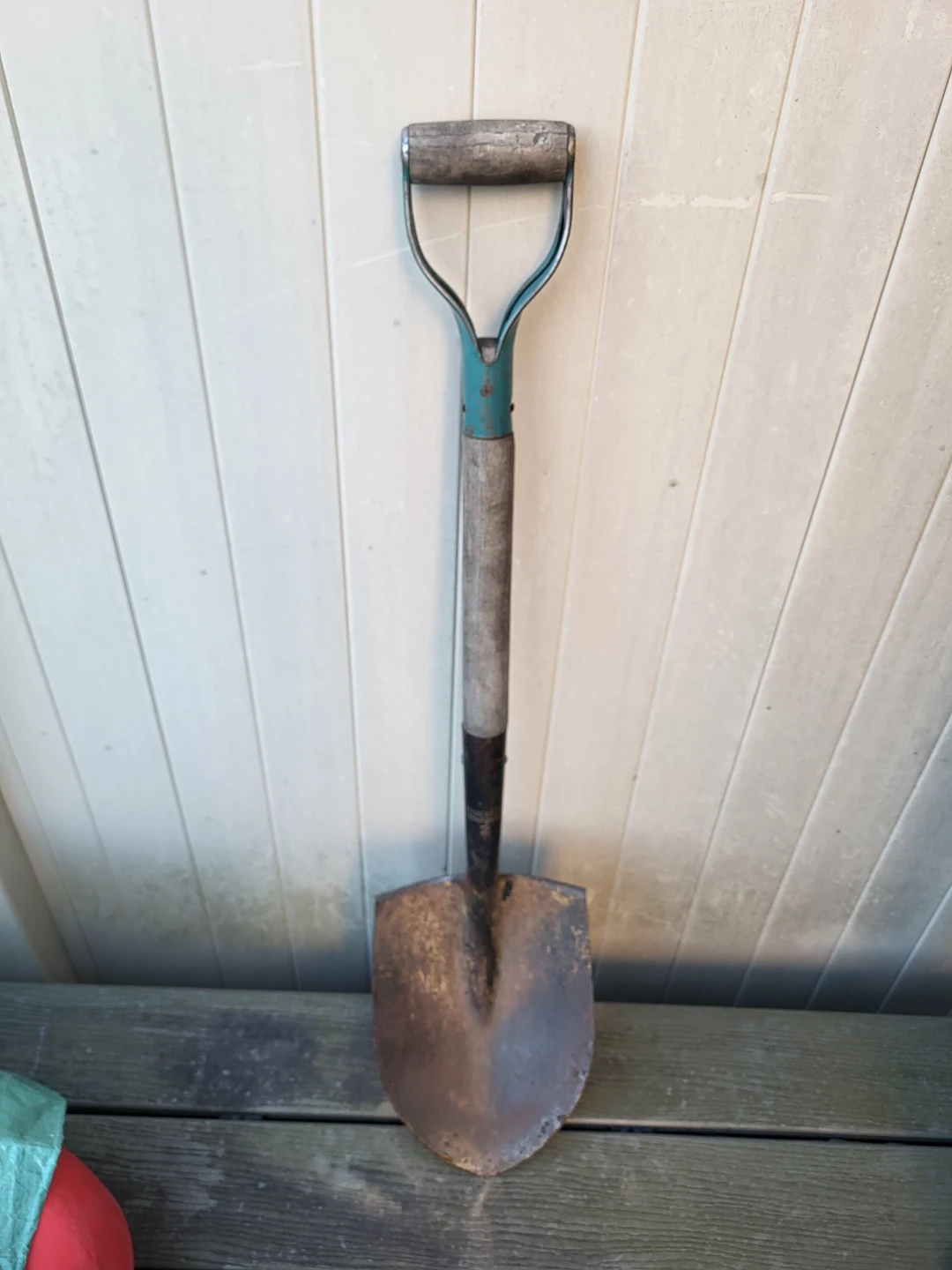 USA Made Tempered Steel D-Grip Shovel