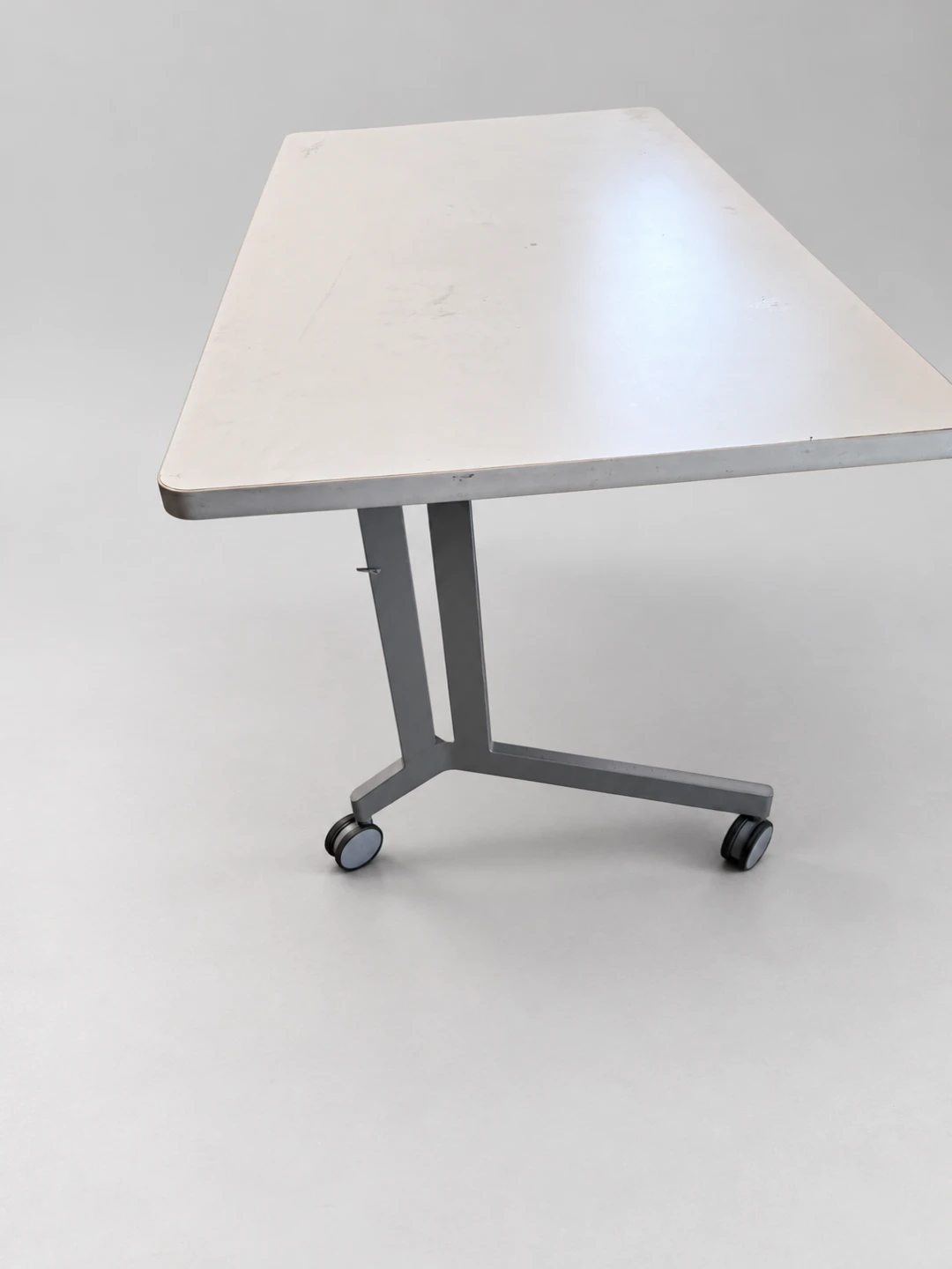 Haworth Planes Commercial Rolling Office / Training Table - photo 2
