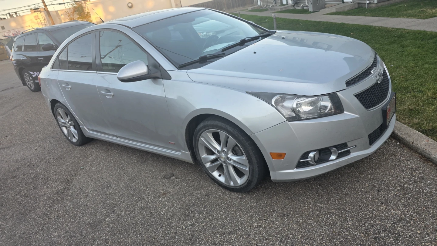 Silver Chevrolet Cruze RS Sedan