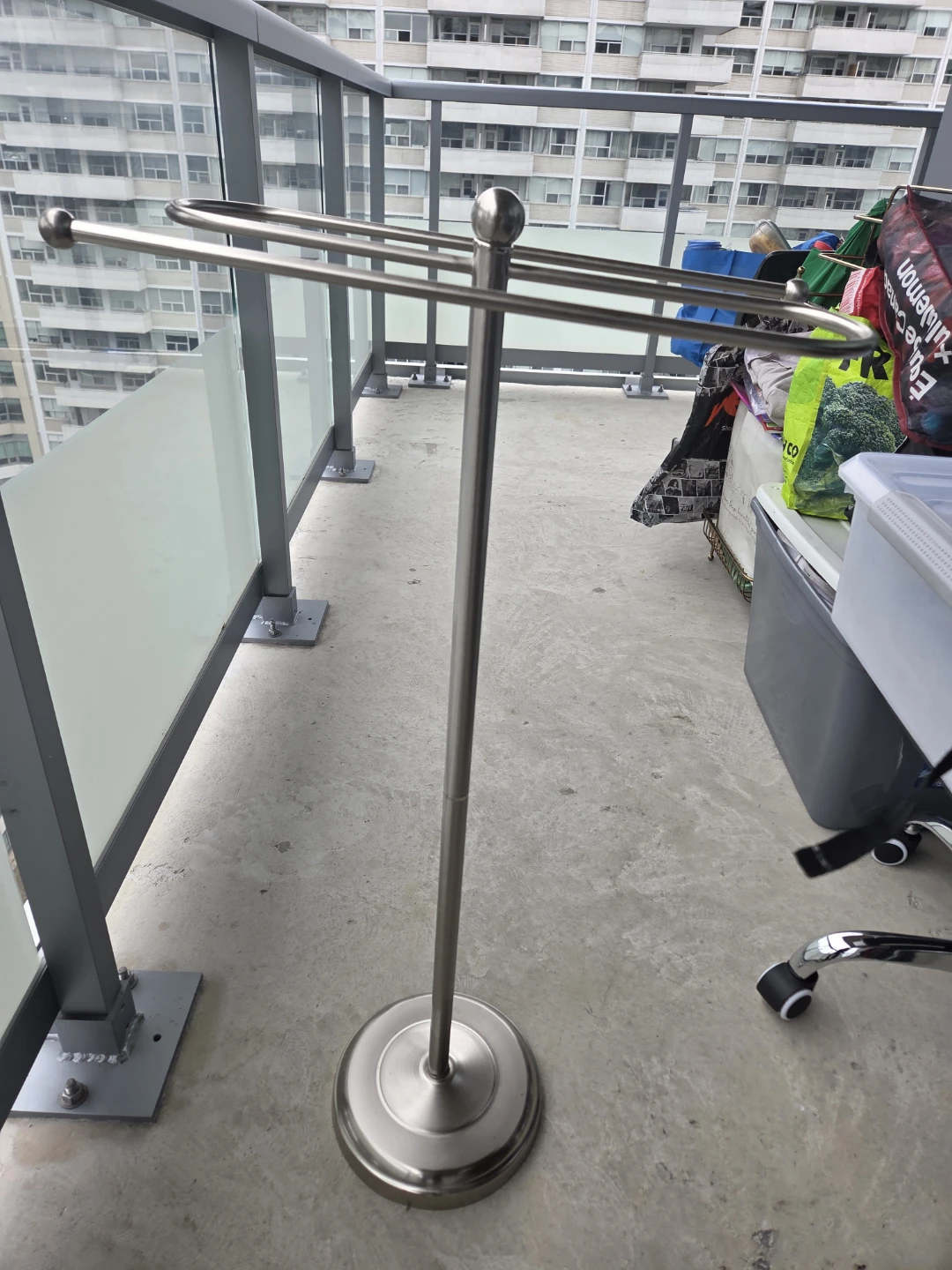 Stainless Steel Freestanding Towel Rack - photo 4