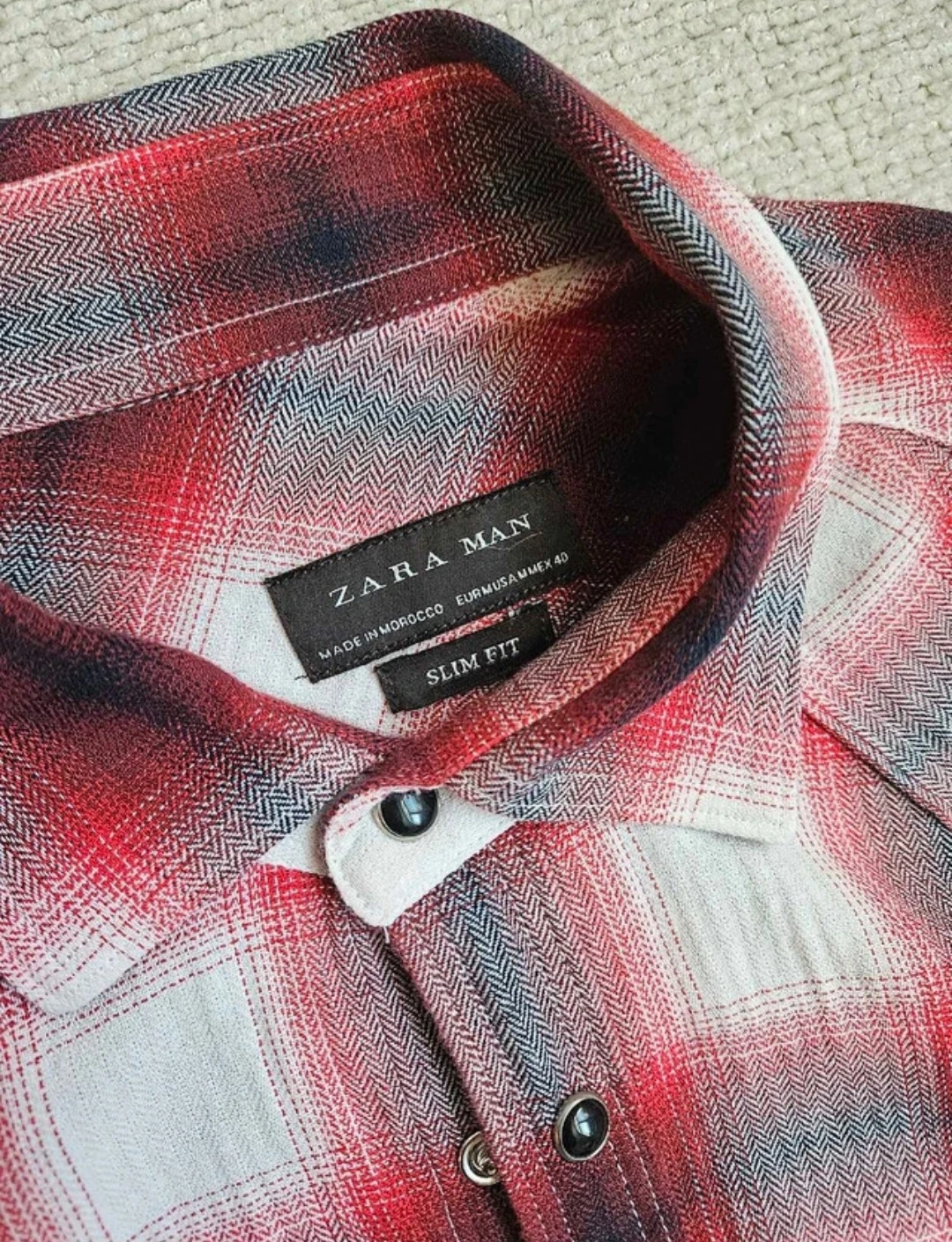 New Men's Red Plaid Button Up Long Sleeve Shirt | Karrot
