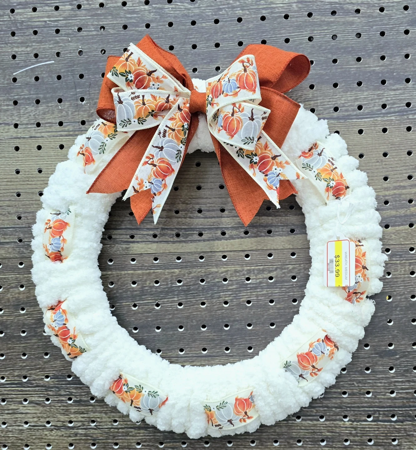 Medium White Yarn Pumpkin Wreath