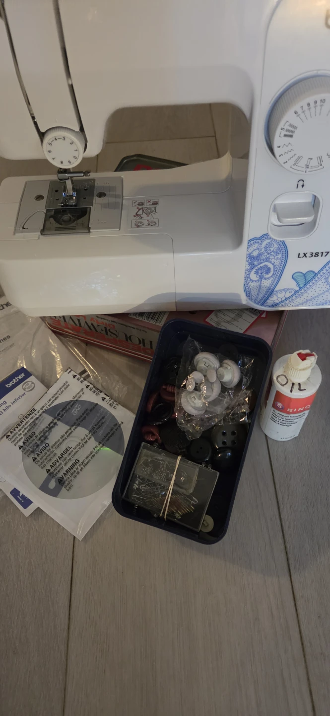 Brother LX3817 Sewing Machine - photo 4
