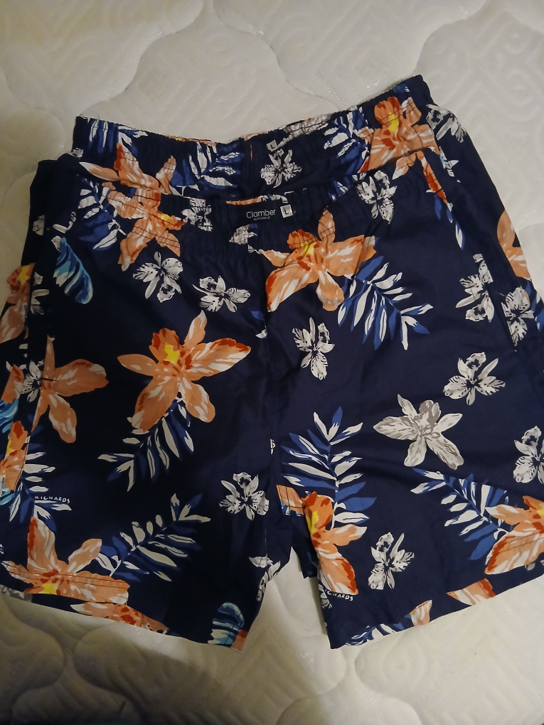 New Clamber Clothing Co. Floral Shorts Large