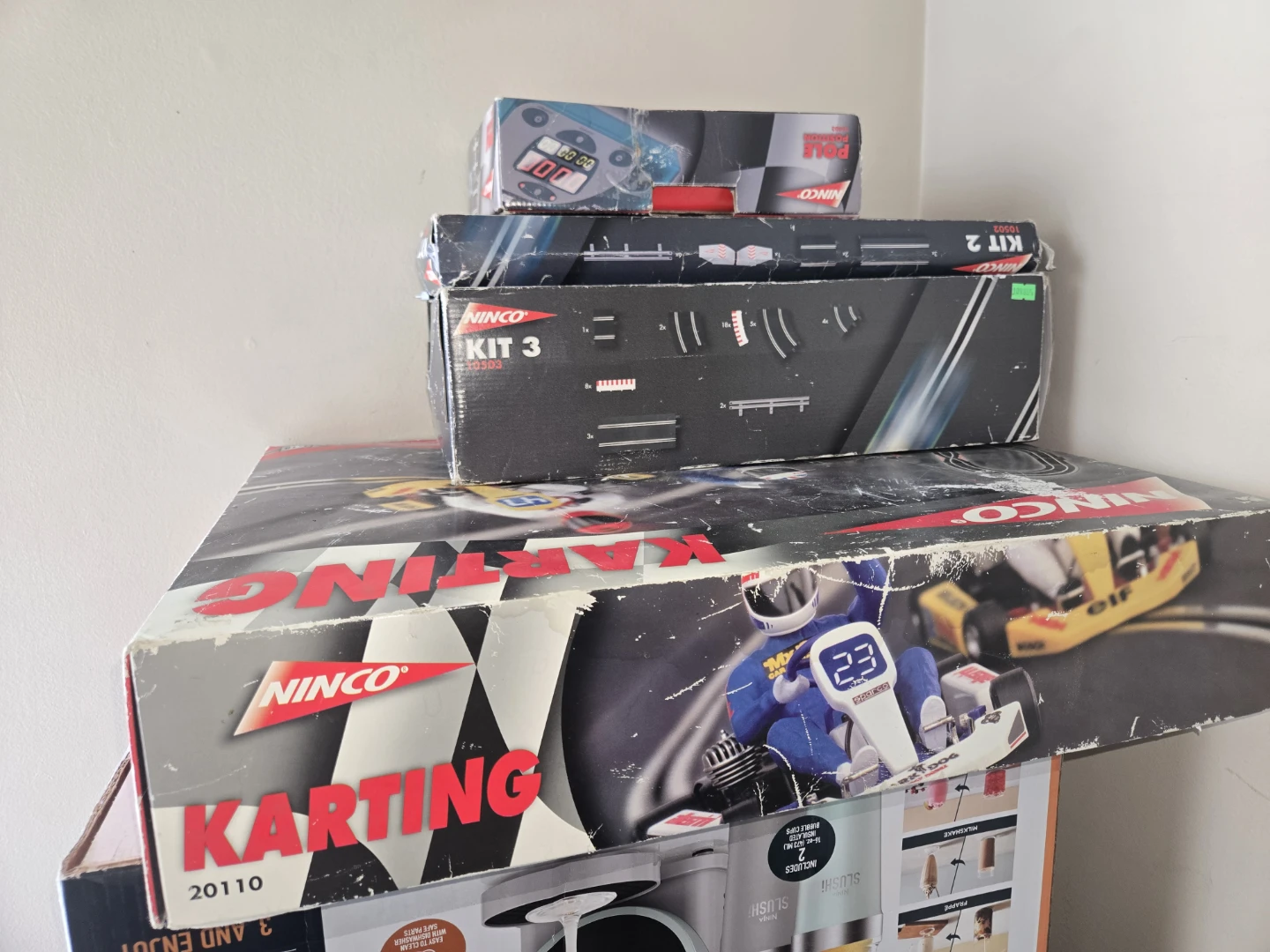 Ninco Karting 20110 Track Set with Accessories