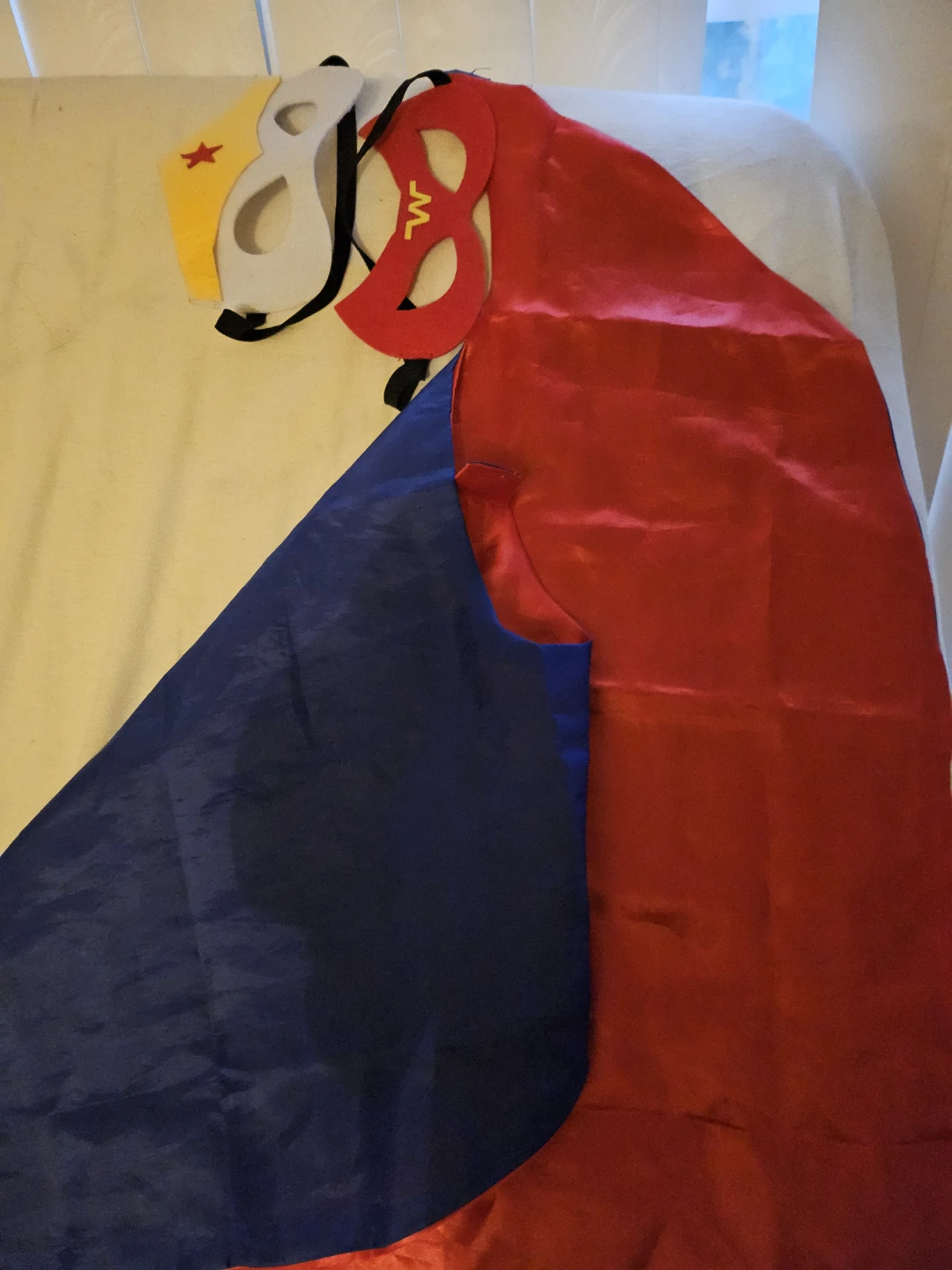 Halloween  kids Woman Cape and Masks Set - photo 2