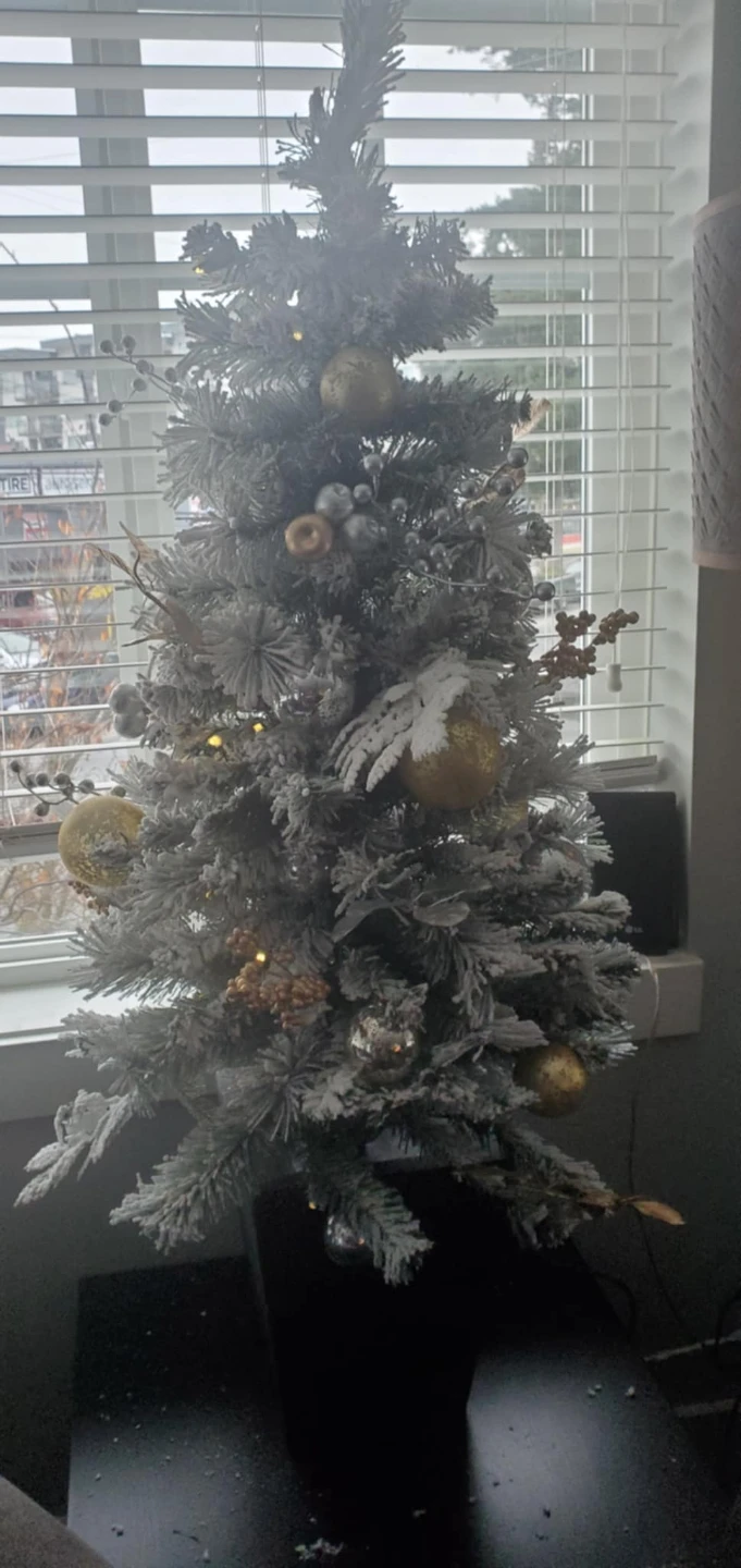 Home Accents Holiday 4ft Gold Flocked Potted Tree