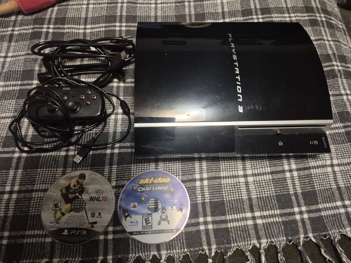 Sony PlayStation 3 Console Bundle (CECHL01)