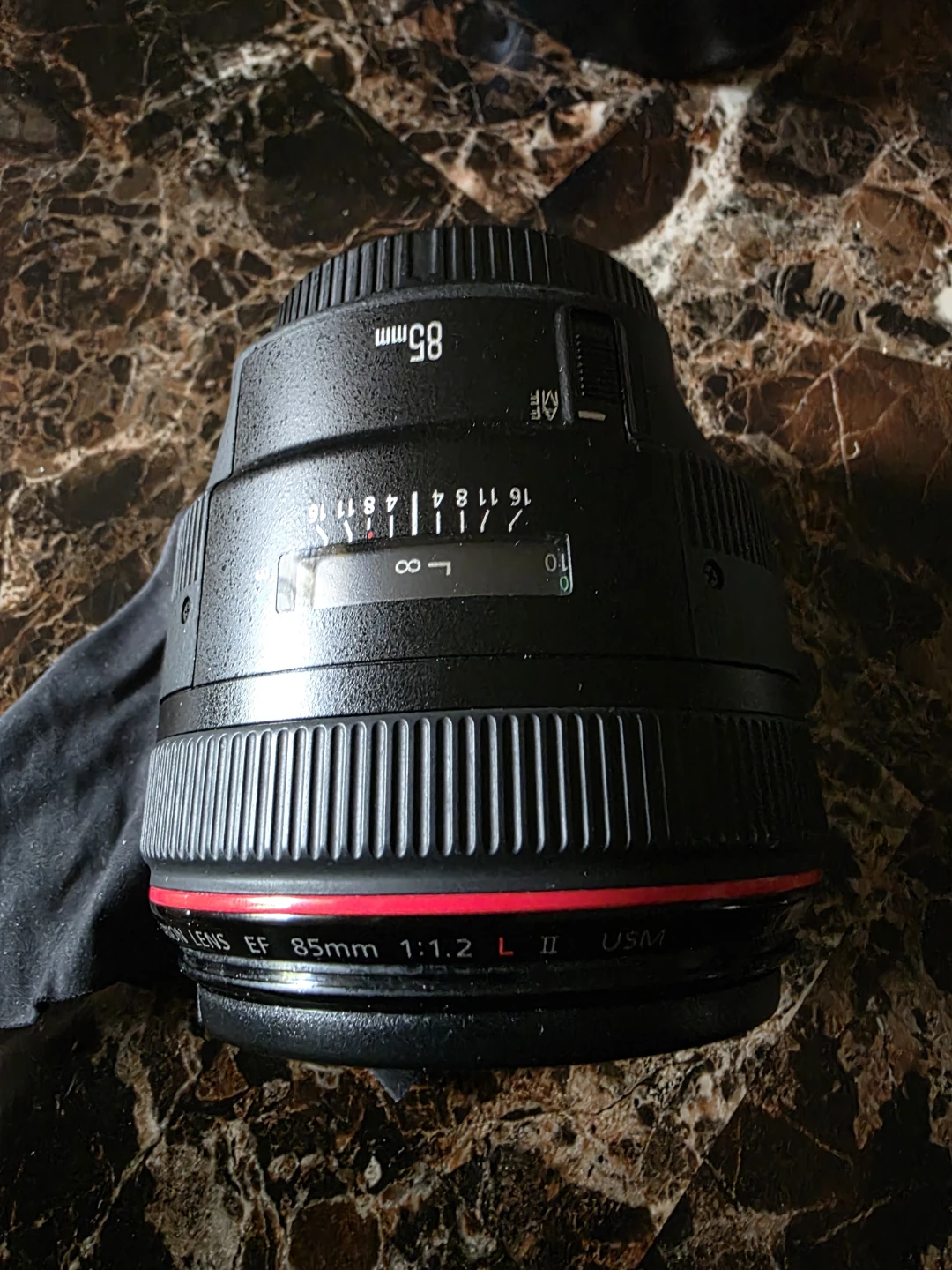 Canon EF 85mm f/1.2 L II USM Lens - photo 2
