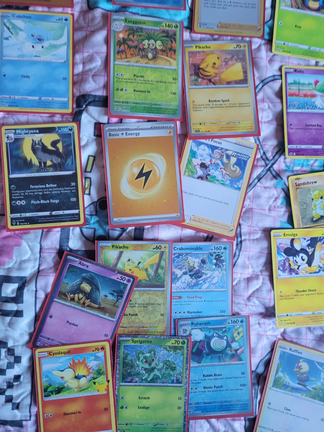 100+ pokemon cards - photo 2