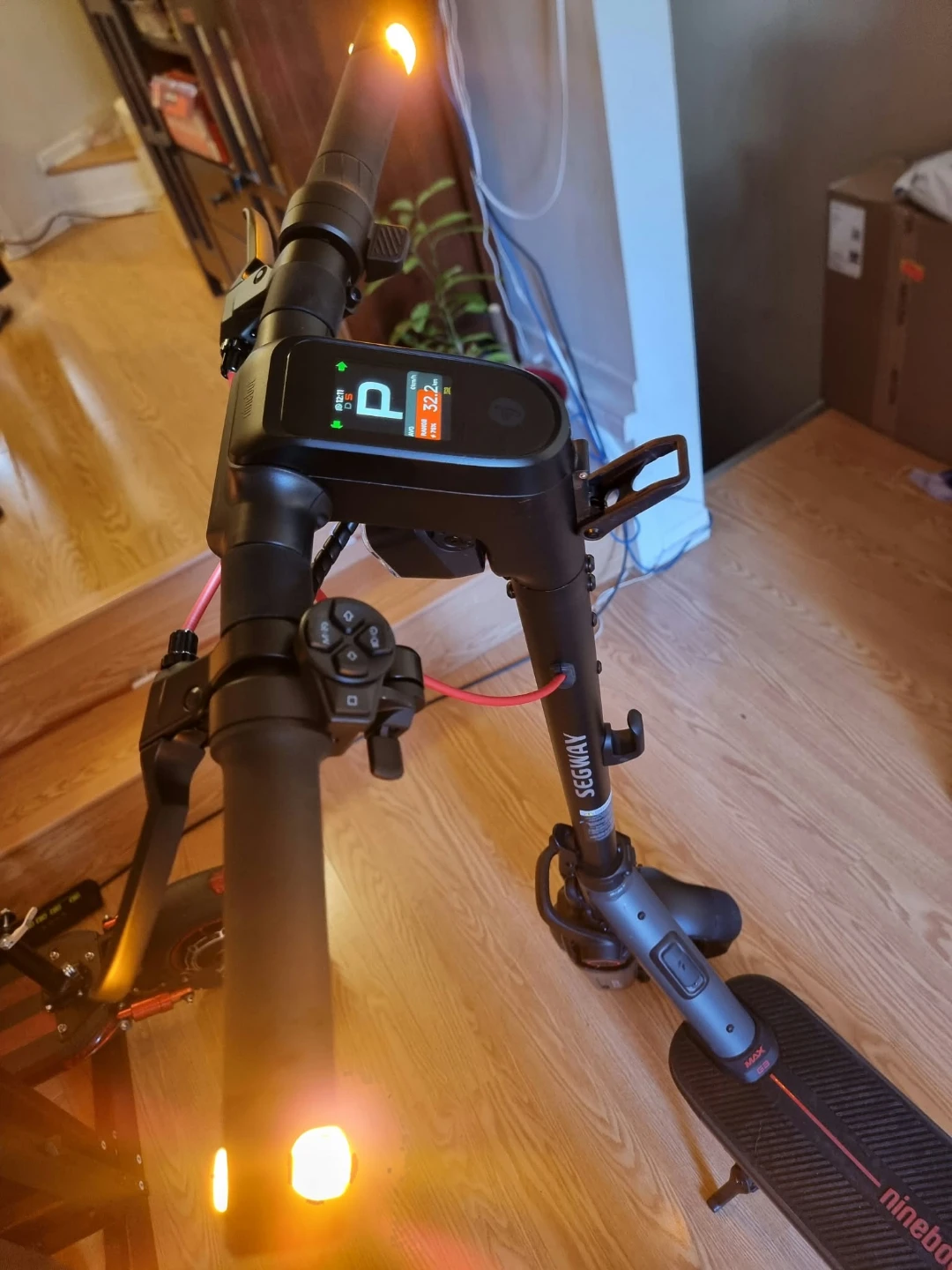 Segway Ninebot Max G3 Electric Scooter (basically new) - photo 2
