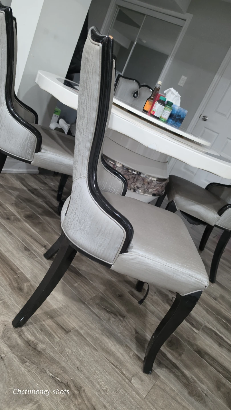 Round Dining Table with 4 Chairs - photo 3