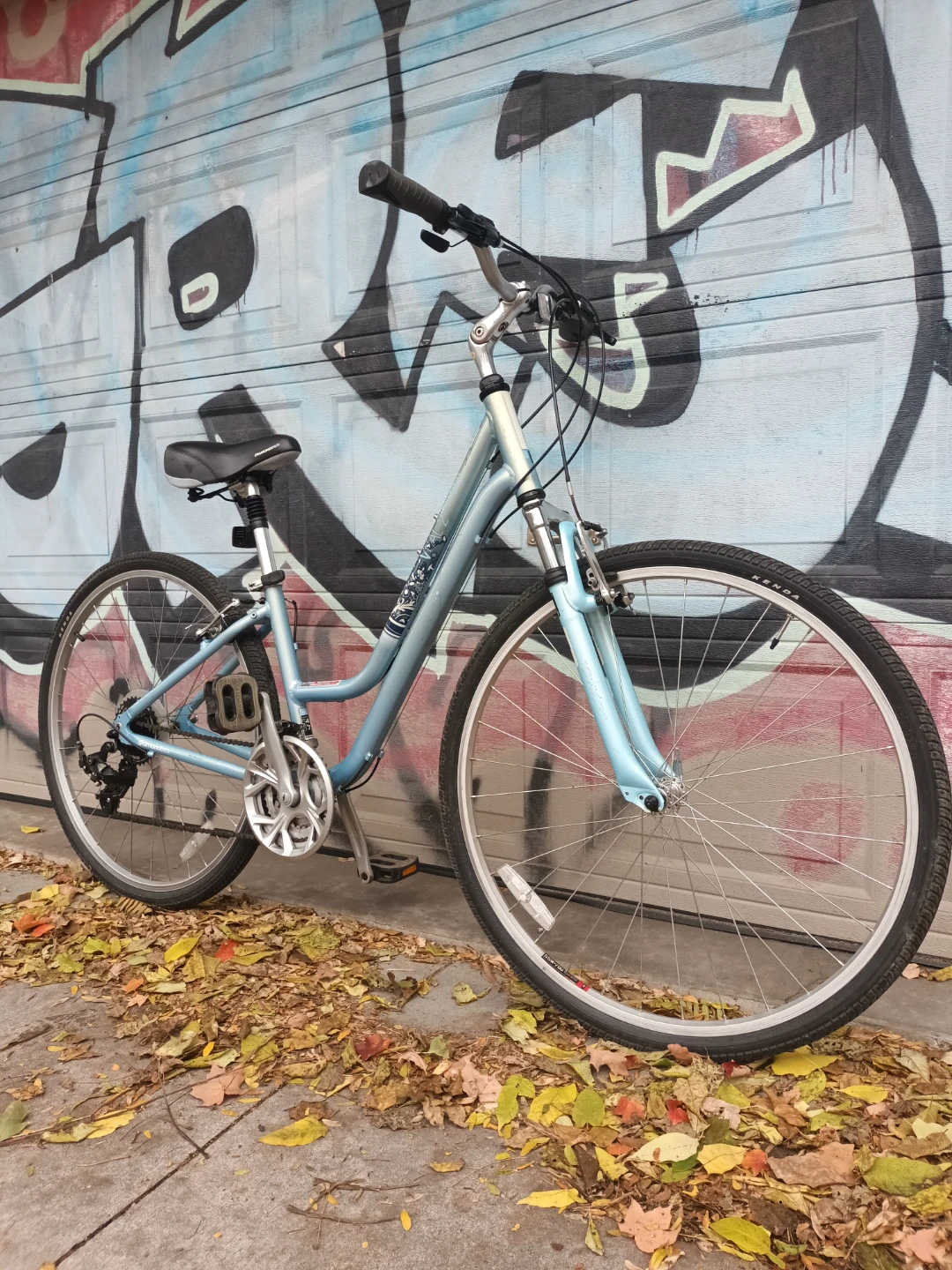 Diamondback Hybrid Bike - photo 2