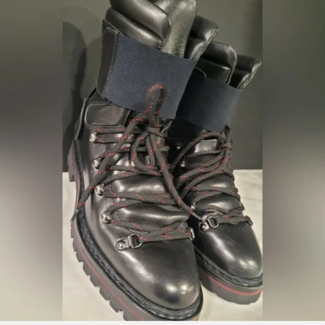 Authentic Monclear boots 9 or 7.5