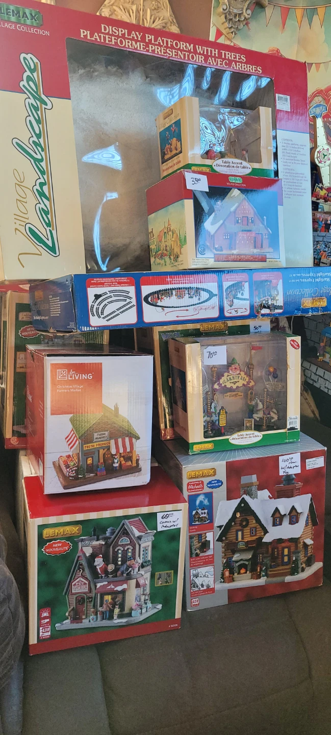 Lemax Christmas Village Assorted Buildings