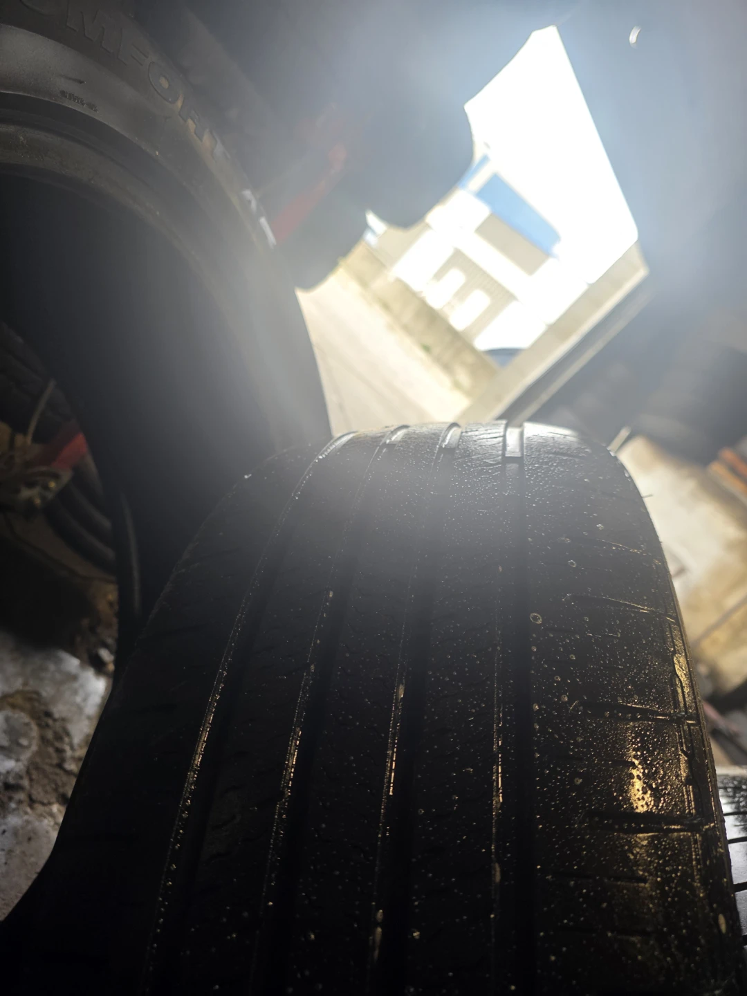 Motomaster 235/55R19 Tires - photo 5