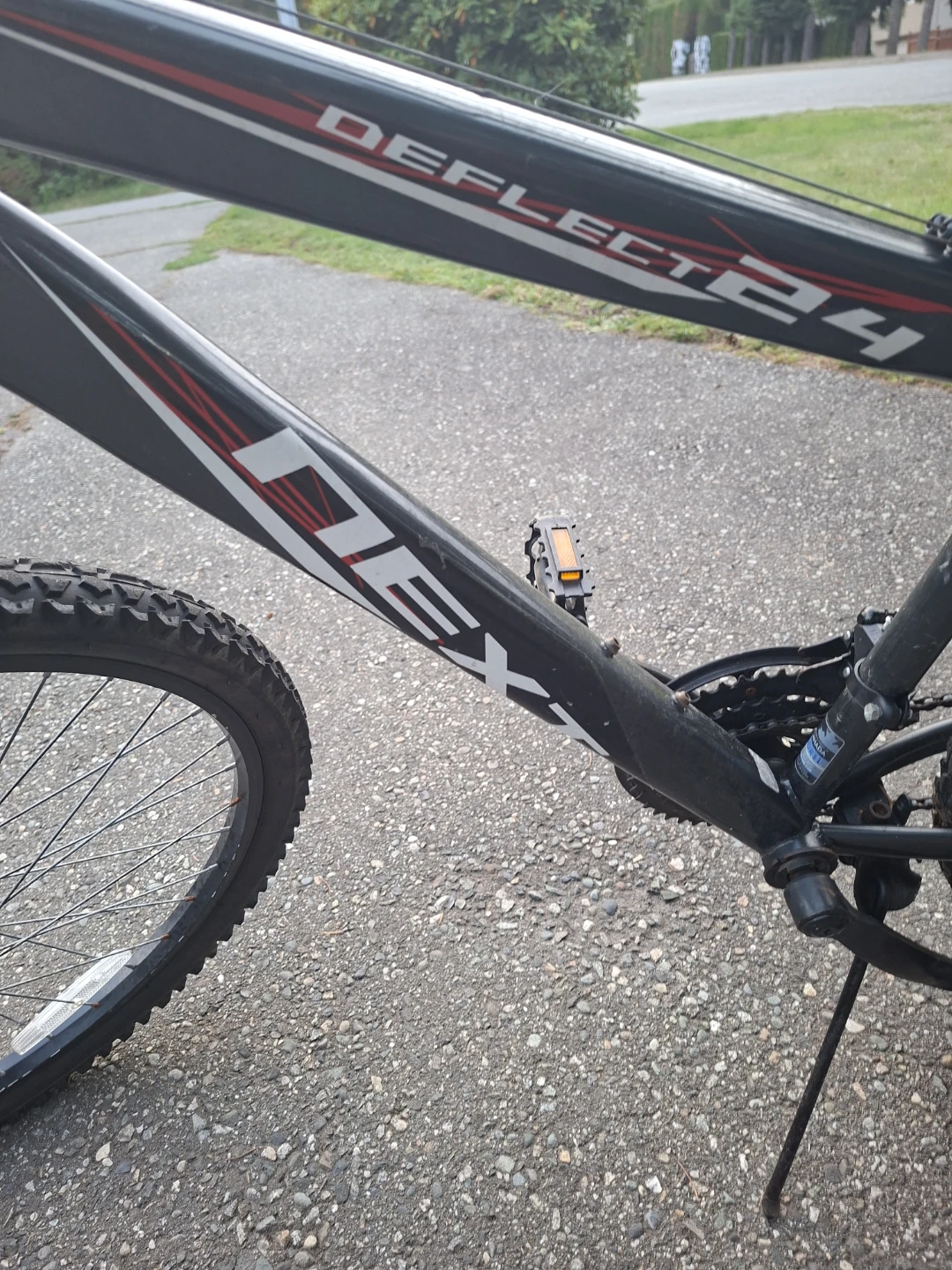 NEXT Deflect 24-Speed Mountain Bike - Trail Ready - photo 3