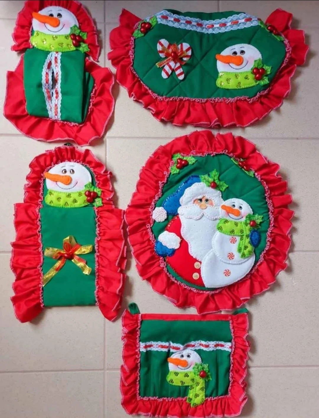 Santa & Snowman Christmas Bathroom Set
