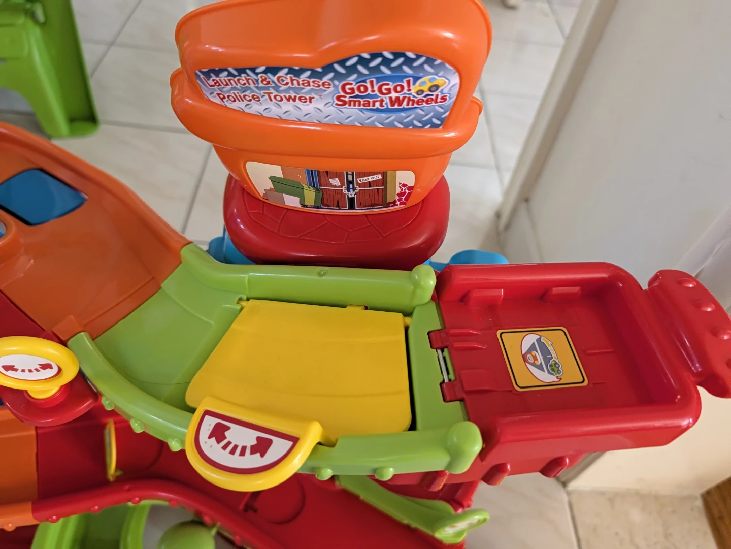 VTech Go! Go! Smart Wheels Launch & Chase Police Tower - photo 2