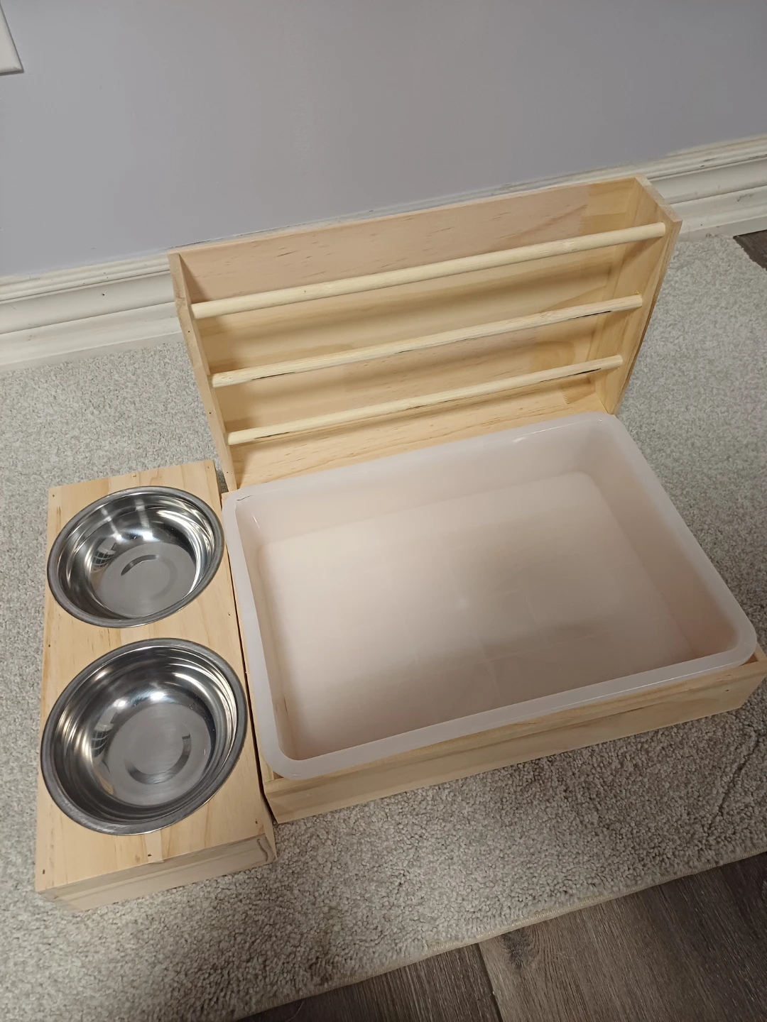 3-in-1 Wooden Pet Hay Feeder, Litter Box, and Bowls - photo 5