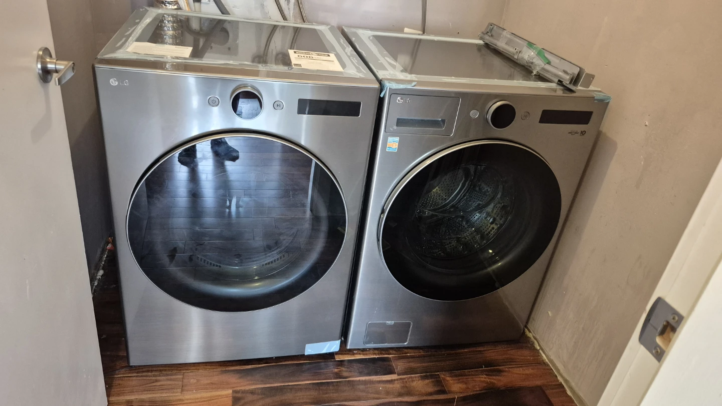 LG Washer and Dryer Set