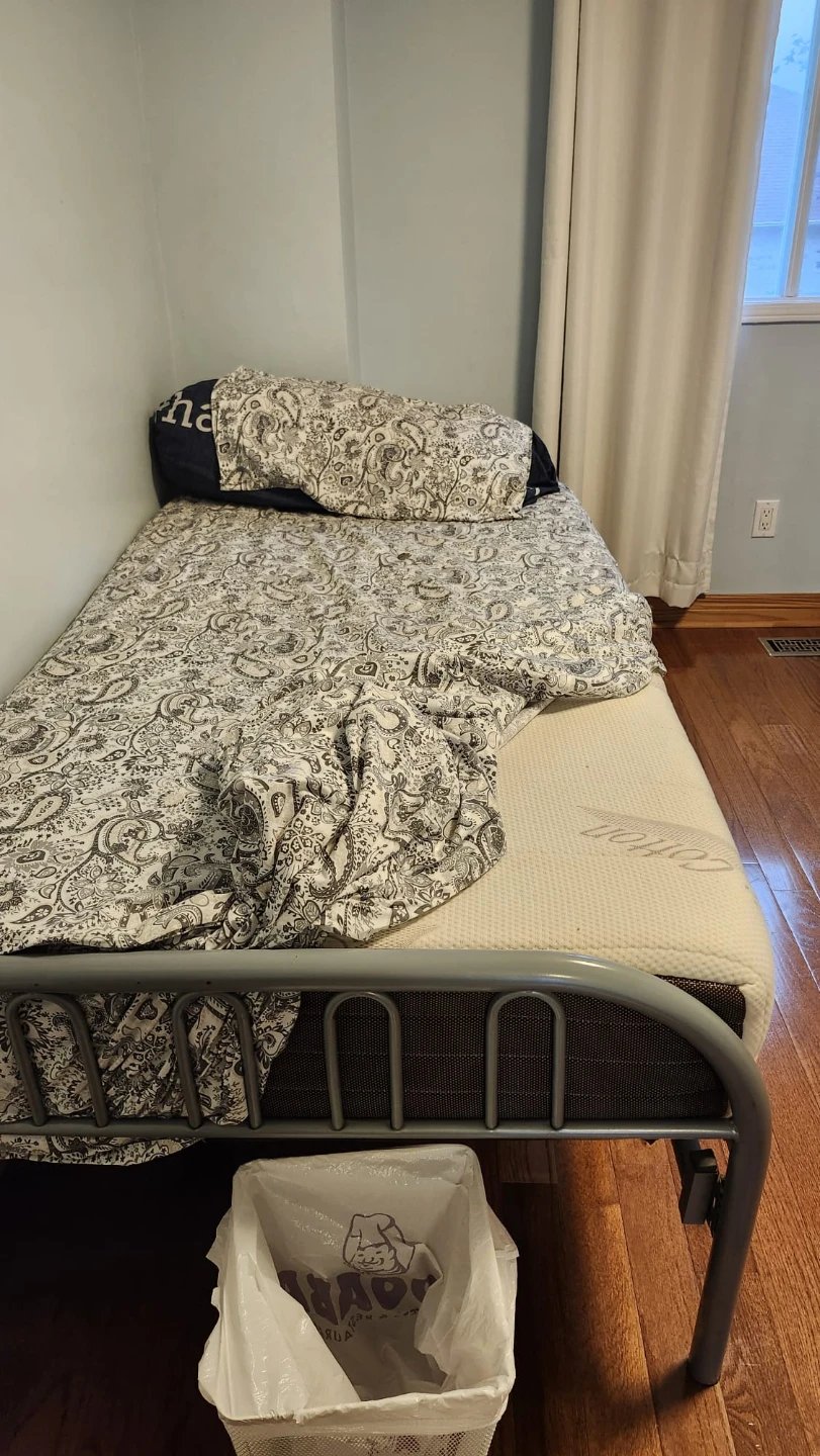 Single metal bed frame and mattress I am 2 selling 100 each - photo 3