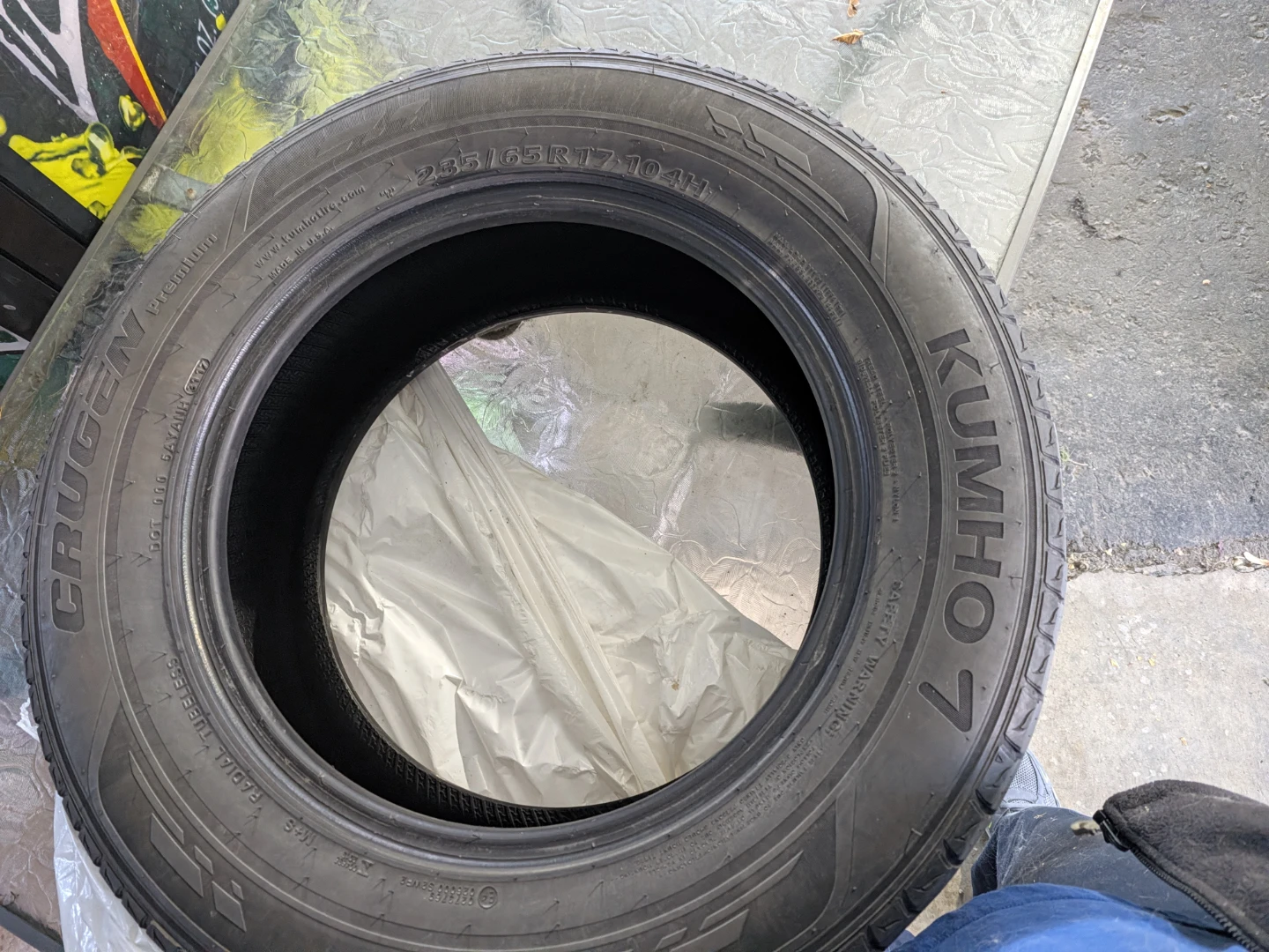 Kumho Crugen 235/65R17 104H Tire - photo 4