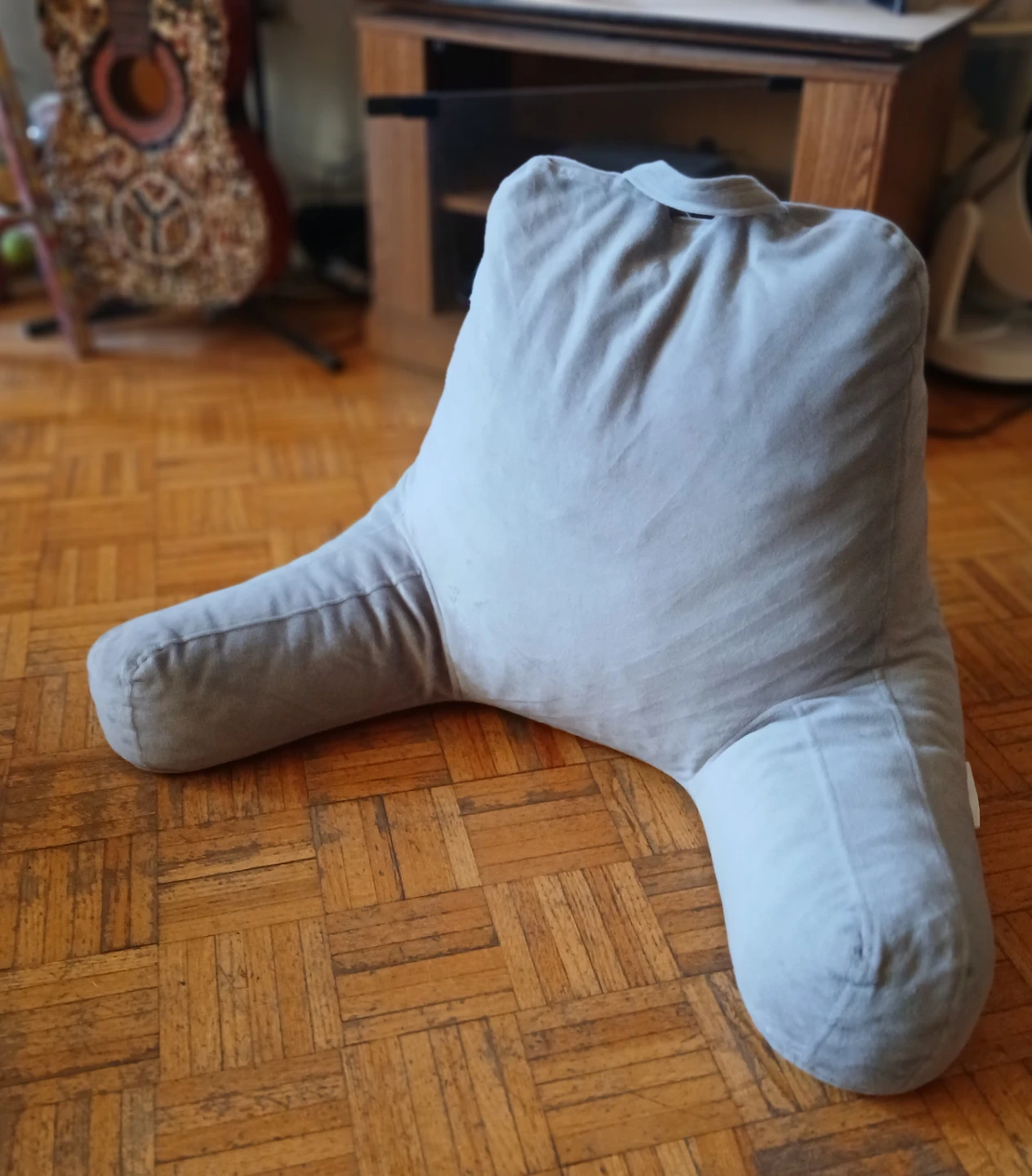 Milliard Reading Pillow