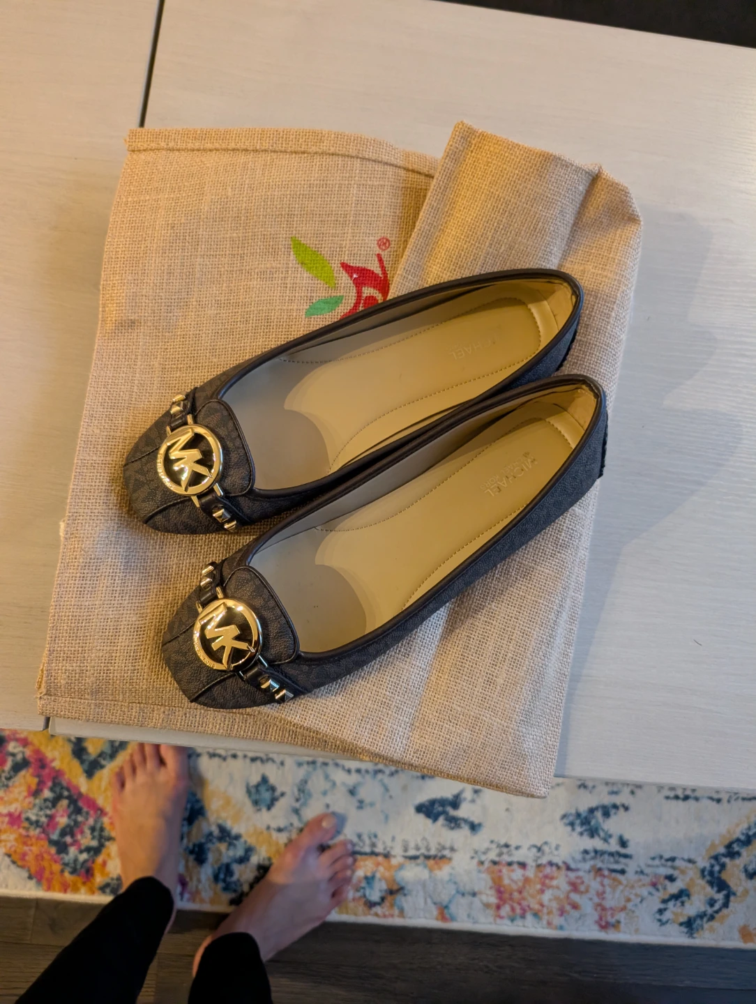 !!!BRAND NEW!!! Michael Kors Signature Logo Flats - photo 3