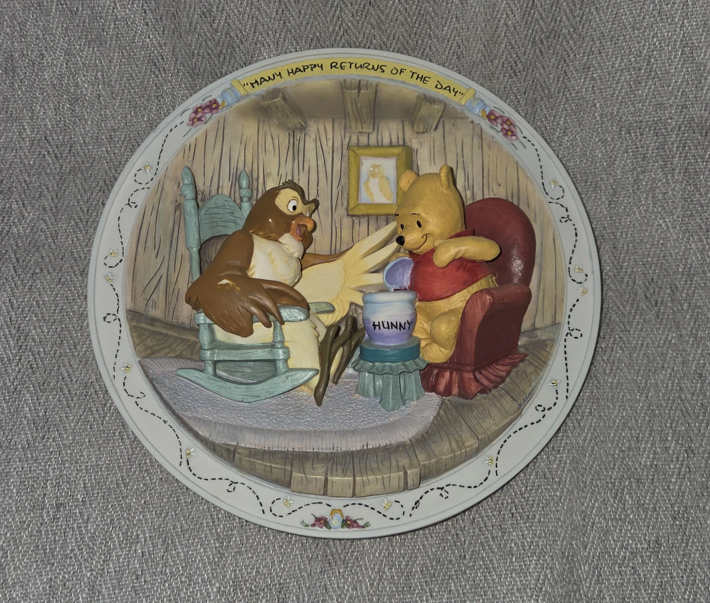 Set of 4 Winnie the Pooh Decorative Relief Plates - photo 2