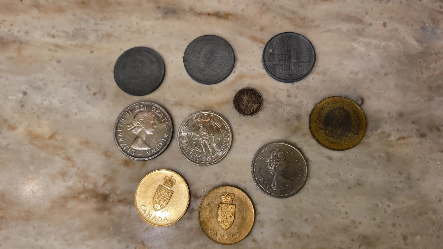Collection of vintage Canadian coins and 2 dollar bill - photo 4