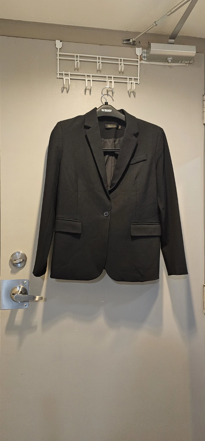 New brand Miss Burde Black Blazer