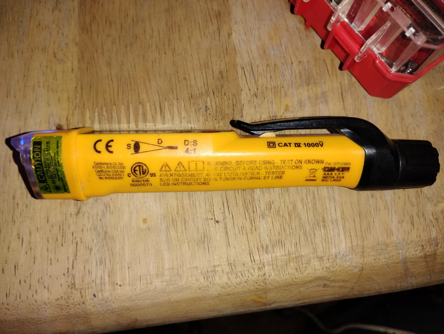 IR Infrared Thermometer and NCV Voltage Tester - photo 2