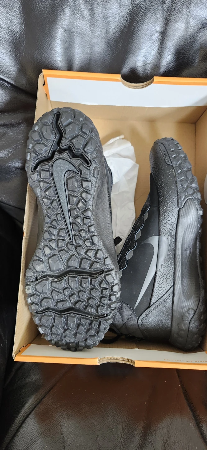Nike Black Athletic High-Top Shoes - photo 2