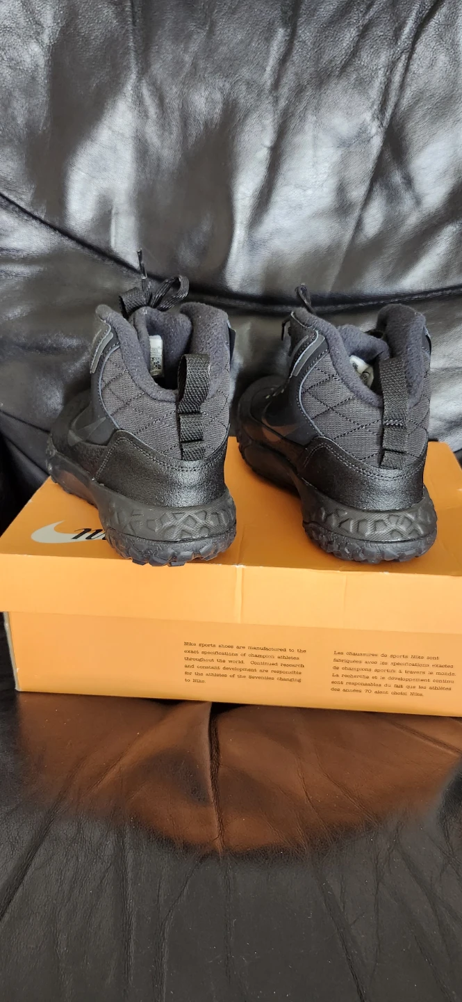Nike Black Athletic High-Top Shoes - photo 4