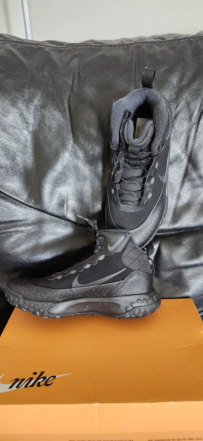Nike Black Athletic High-Top Shoes - photo 5