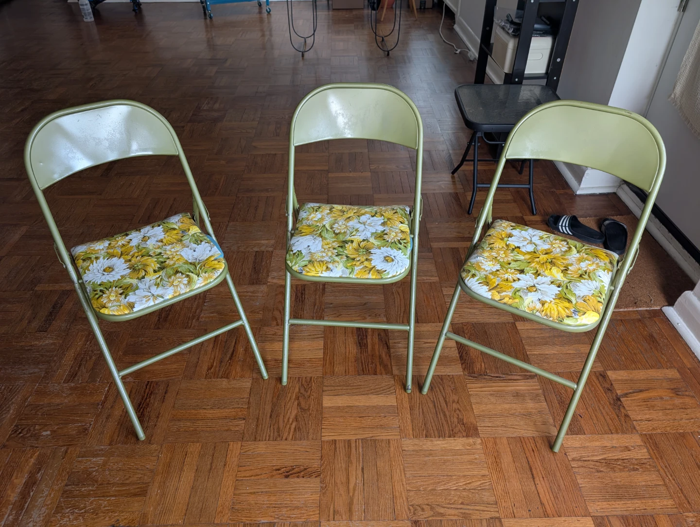 Set of 3 Vintage Floral Folding Chairs - photo 2