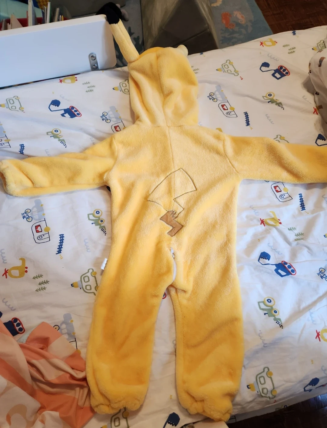 Pikachu Plush Onesie Size 100/3T - photo 2