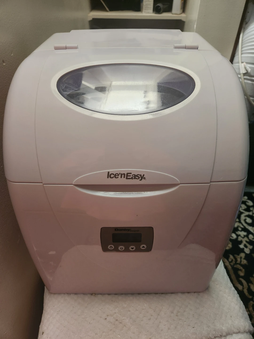 XL ICE N EASY ICE MAKER BOWMANVILLE