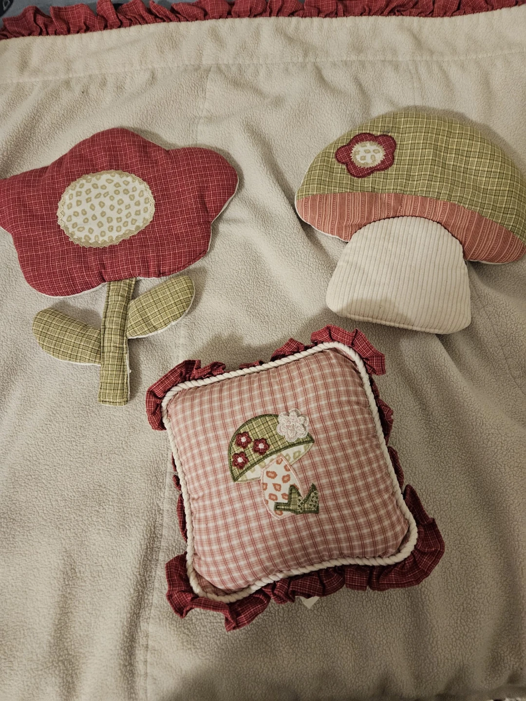 Crib Bedding Set with Matching Pillows - photo 2