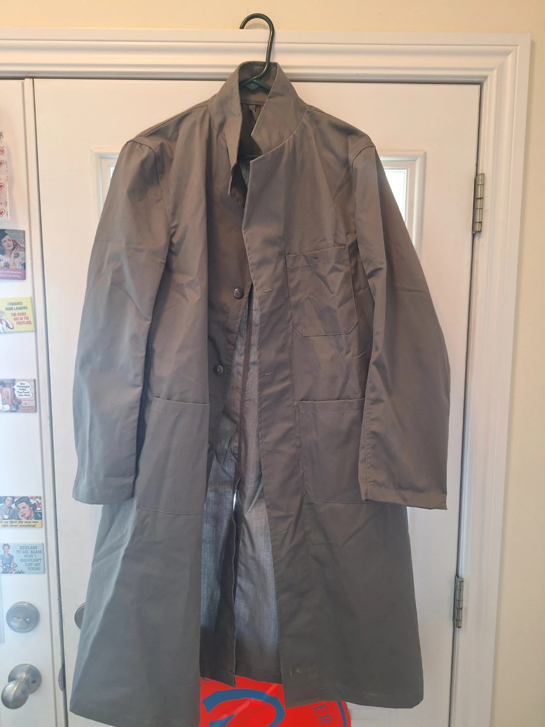 Unbranded grey lab coat