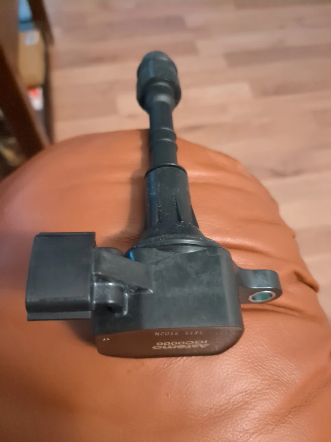 Hitachi Astemo 12v Ignition Coil -New - photo 2