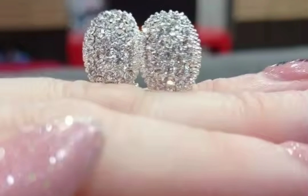 Sparkly Crystal Oval Stud Earrings - photo 2