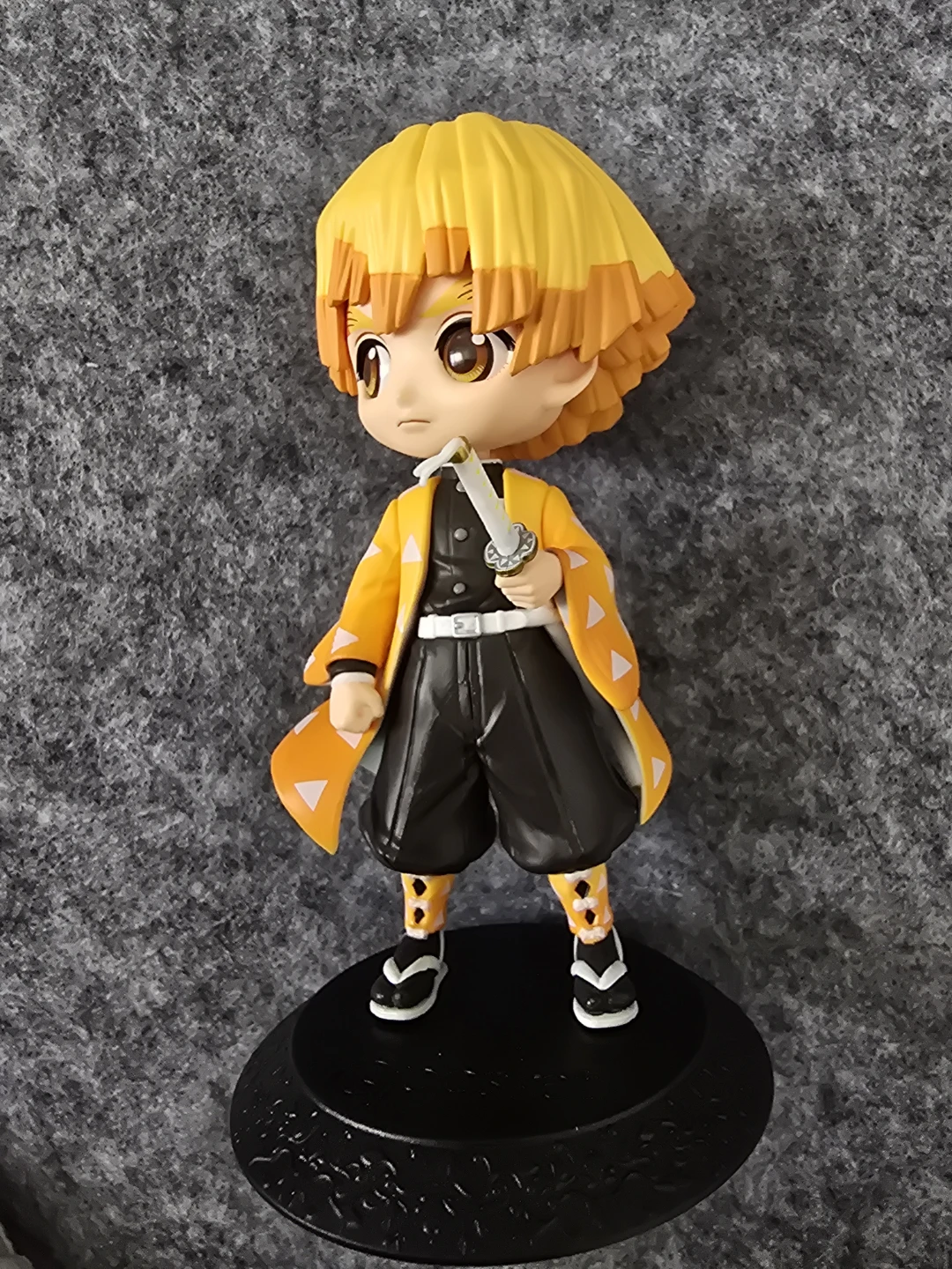 New Demon Slayer Zenitsu Agatsuma Figure BNNB - photo 3