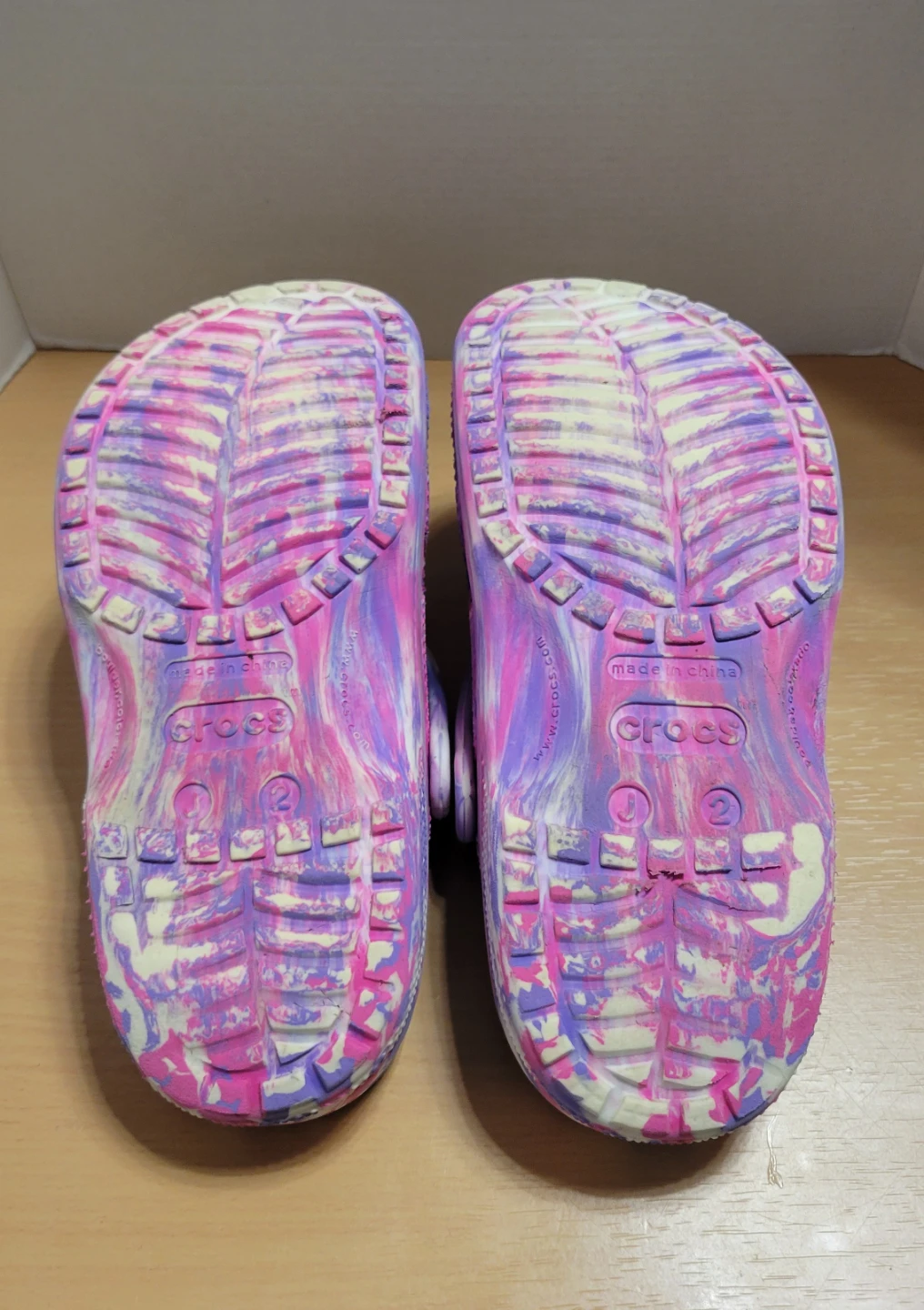 Crocs Tie-Dye Clogs with Charms Size J2 - photo 5