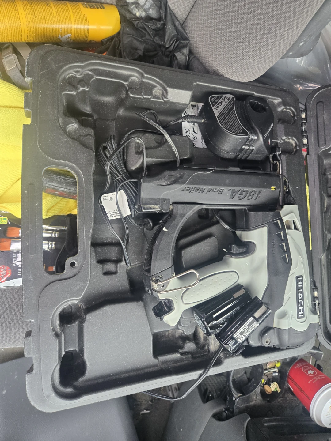 Hitachi 18GA Brad Nailer Kit
